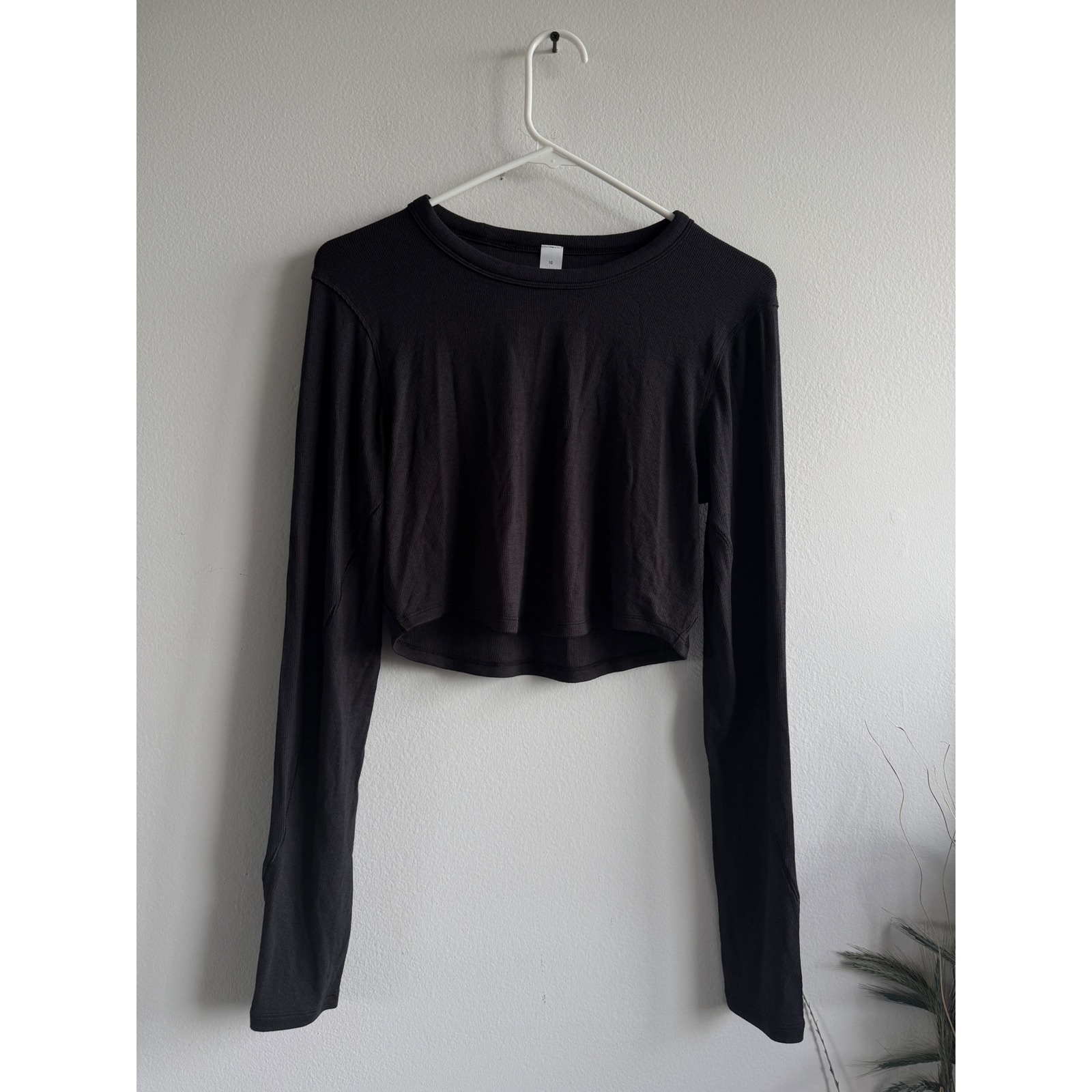 Lululemon Hold Tight Long Sleeve Shirt Black Ribbed Cropped Size 10 Lw3hn2s